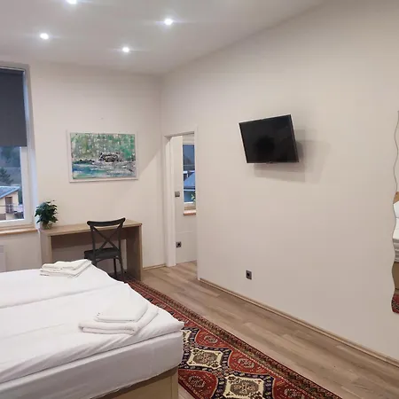 Frejstejn House, Alojamento de Acomodação e Pequeno-almoço 3*
