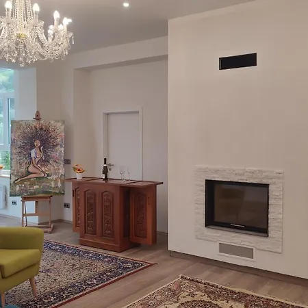 Alojamento de Acomodação e Pequeno-almoço Frejstejn House,