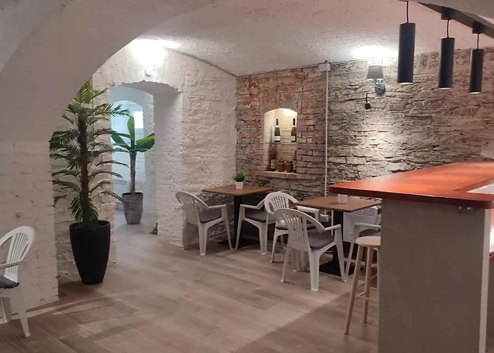 Frejstejn House, Artist's Bed & Breakfast 3*